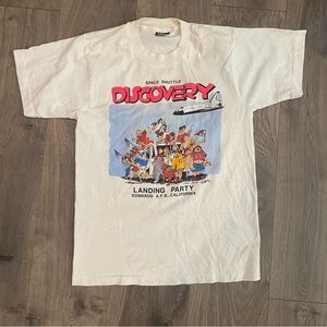 Vintage 1989 NASA Space Shuttle Discovery Landing Party Graphic Shirt Sz Medium